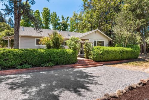 1036 Pleasant Hill Rd, Sebastopol, CA 95472-4652
