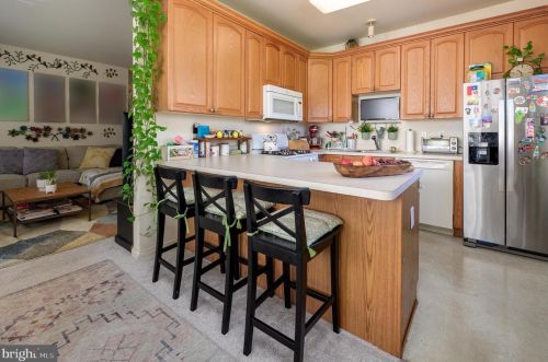 31 Kyle Way, Trenton NJ 08628-2525 exterior