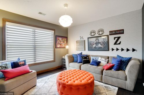 10147 Bridgewater Pkwy, Saint Paul MN  55129-8587 exterior