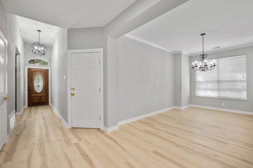 12524 Canyon Glen Dr, Austin TX  78732-2022 exterior