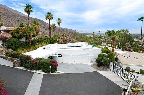 2300 Cantina Way, Palm Springs, CA 92264-8915