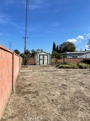 1733 Crestwood Ln, Anaheim CA  92804-8103 exterior