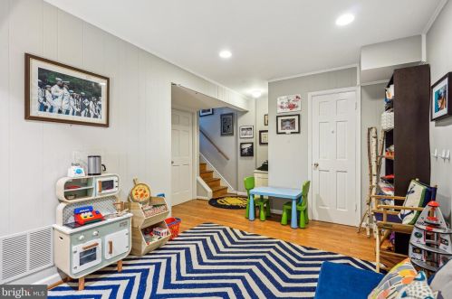 5269 Bradgen Ct, Springfield VA  22151-3524 exterior