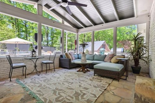 6930 Hunters Knl, Atlanta GA  30328-1763 exterior