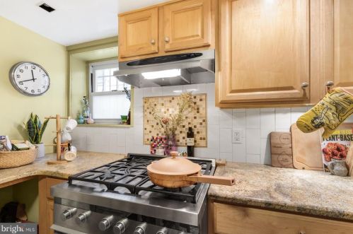 1706 Manning St, Philadelphia PA  19103-6108 exterior