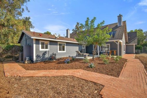 1236 Bradley St, Riverside CA 92506-5408 exterior