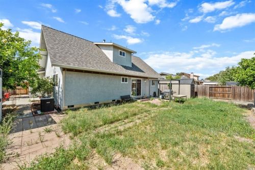146 Fairview Dr, Vacaville CA  95687-6429 exterior