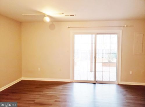 9382 Tucker Woods Ct, Springfield VA  22015-4246 exterior