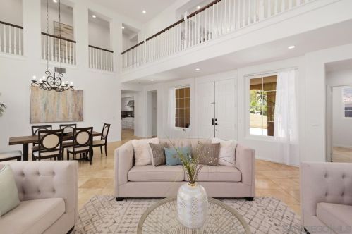 7542 Circulo Sequoia, Carlsbad, CA 92009-8468