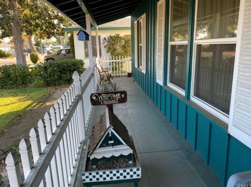 869 4th Ave, Covina, CA 91723-1005