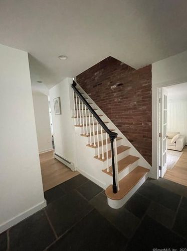 17 Singing Woods Rd, Norwalk CT  06850-1225 exterior