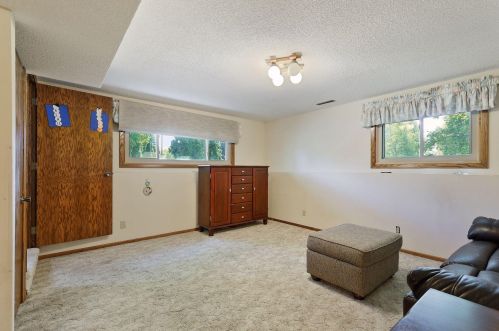 615 Bucher Ave, Saint Paul MN  55126-4628 exterior