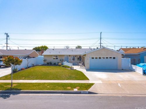 5062 Myra Ave, Cypress, CA 90630-4436