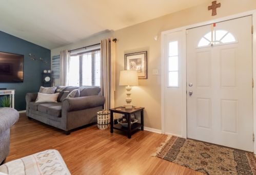 1935 Tulip Ct, Crown Point, IN 46307-1021
