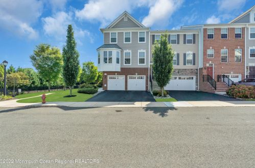 333 Princeton Ct, Tinton Falls NJ  07702-4058 exterior