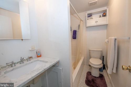 605 20 St, Philadelphia PA 19140-1005 exterior