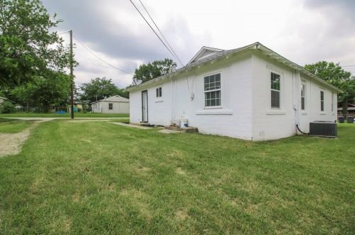 3325 25th St, Fort Worth TX  76106-3304 exterior