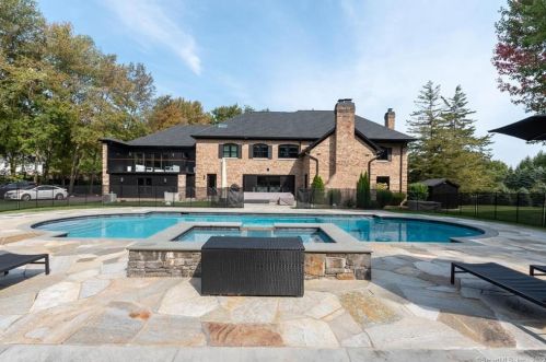 181 Sturges Ridge Rd, Wilton, CT 06897-3235