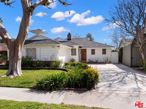 13556 Delano St, Van Nuys, CA 91401