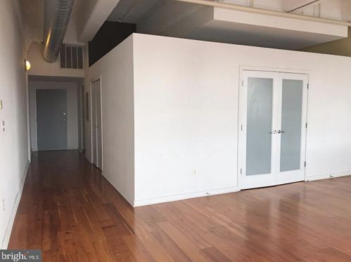 444 4th St, Philadelphia PA  19147-0015 exterior