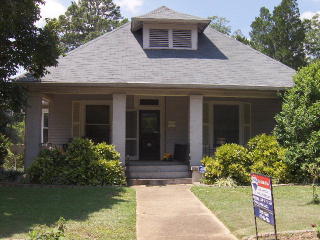 910 Laurel Ave, Macon, GA 31211-1417
