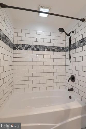 139 Montrose Ave, Lancaster PA  17603-6617 exterior