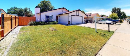 960 Almond Blossom Dr, Tracy, CA 95376-4827