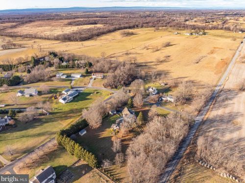 874 Pheasant Hill Rd, Summit Point WV  25446-3634 exterior