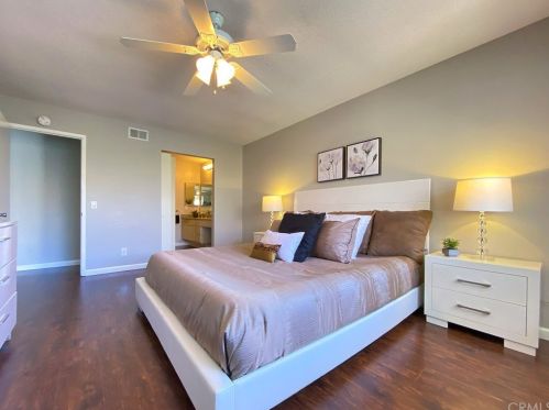 17251 Chestnut, Irvine CA  92612-2316 exterior