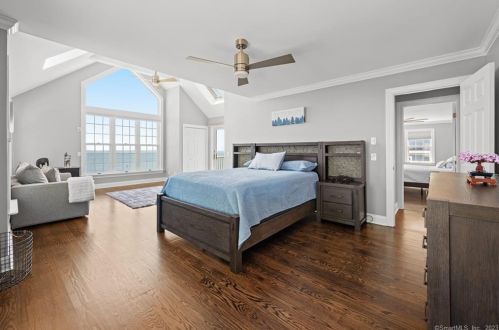 2 Sea Breeze Ave, Niantic CT  06357-3415 exterior