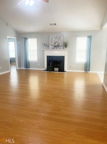 6491 Gina Agha Cir, Lithonia, GA 30038-6510