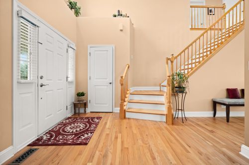 1826 Luther Lowell Ln, Sycamore IL  60178-8751 exterior