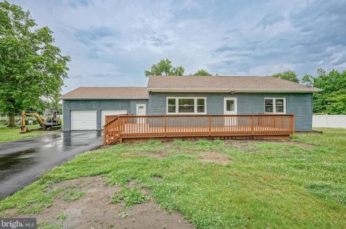 502 Mount Laurel Rd, Mount Laurel NJ  08054-9523 exterior