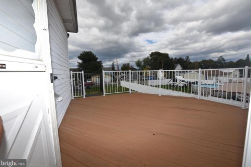 293 St, Hanover PA 17331-2320 exterior