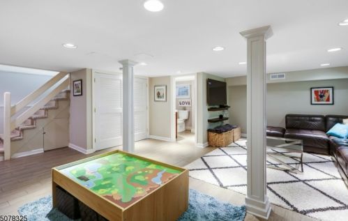 27 New England Rd, Maplewood NJ 07040-1057 exterior