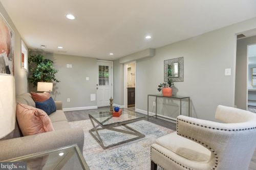 417 Penwood Rd, Silver Spring MD  20901-2718 exterior