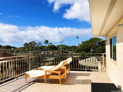 3415 Kanaina Ave, Honolulu HI  96815-4226 exterior