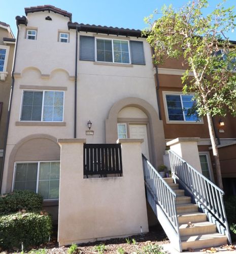 10127 Little Leaf Ln, Santee, CA 92071-7216