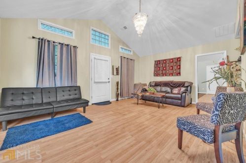 6685 Doublegate Ln, Rex GA 30273-2134 exterior