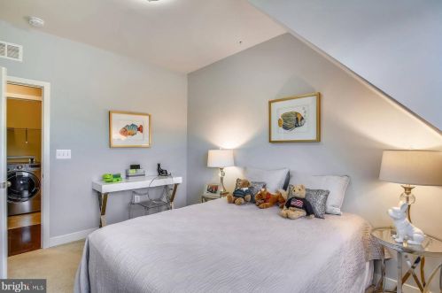 642 Ellsworth Dr, Silver Spring MD 20910-4301 exterior