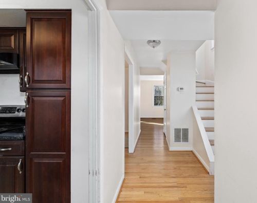 5250 Bradgen Ct, Springfield VA  22151-3505 exterior