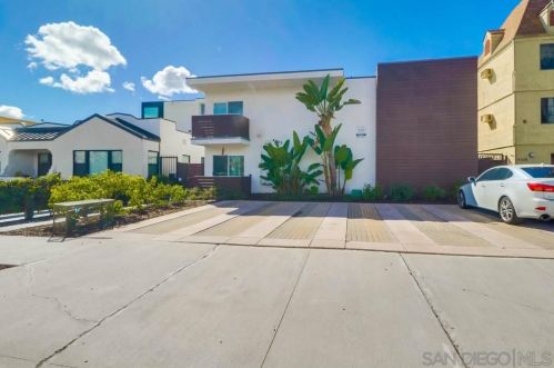 4522 Utah St, San Diego, CA 92116-5116