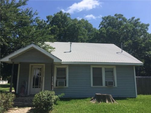 224 Live Oak St, Dublin, TX 76446-1820