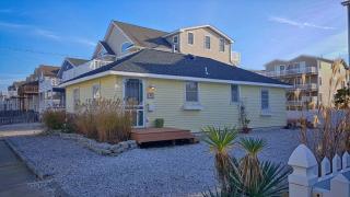 292 33rd St, Avalon, NJ 08202-1729