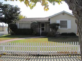 123 Lucard St, Taft, CA 93268-3202