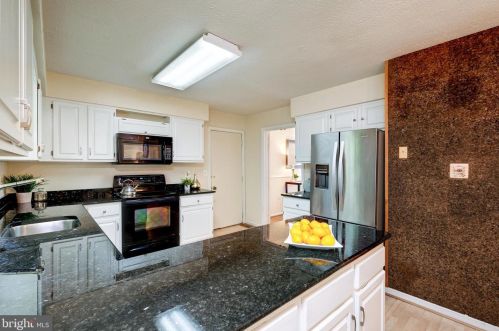 2612 Belle Crest Ln, Silver Spring MD 20906-3173 exterior