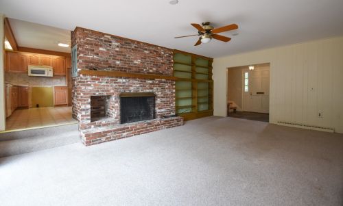 8 Hayes Rd, Dover, NH 03820-7511