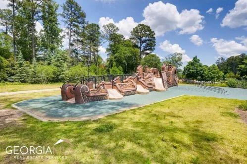 6355 Long Island Dr, Atlanta GA  30328-3040 exterior