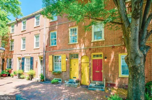 625 Lombard St, Philadelphia, PA 19147-1416