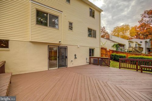 9000 Strattondale Ct, Springfield VA  22015-3659 exterior